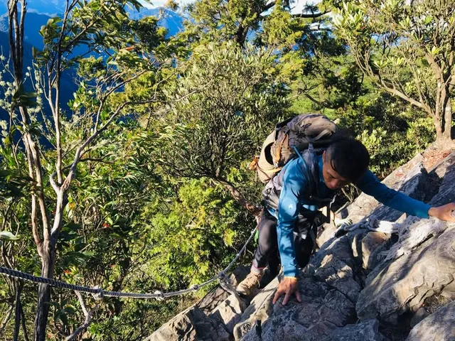 鳶嘴山｜置身於雲的那一刻（第 10 張，共 12 張）